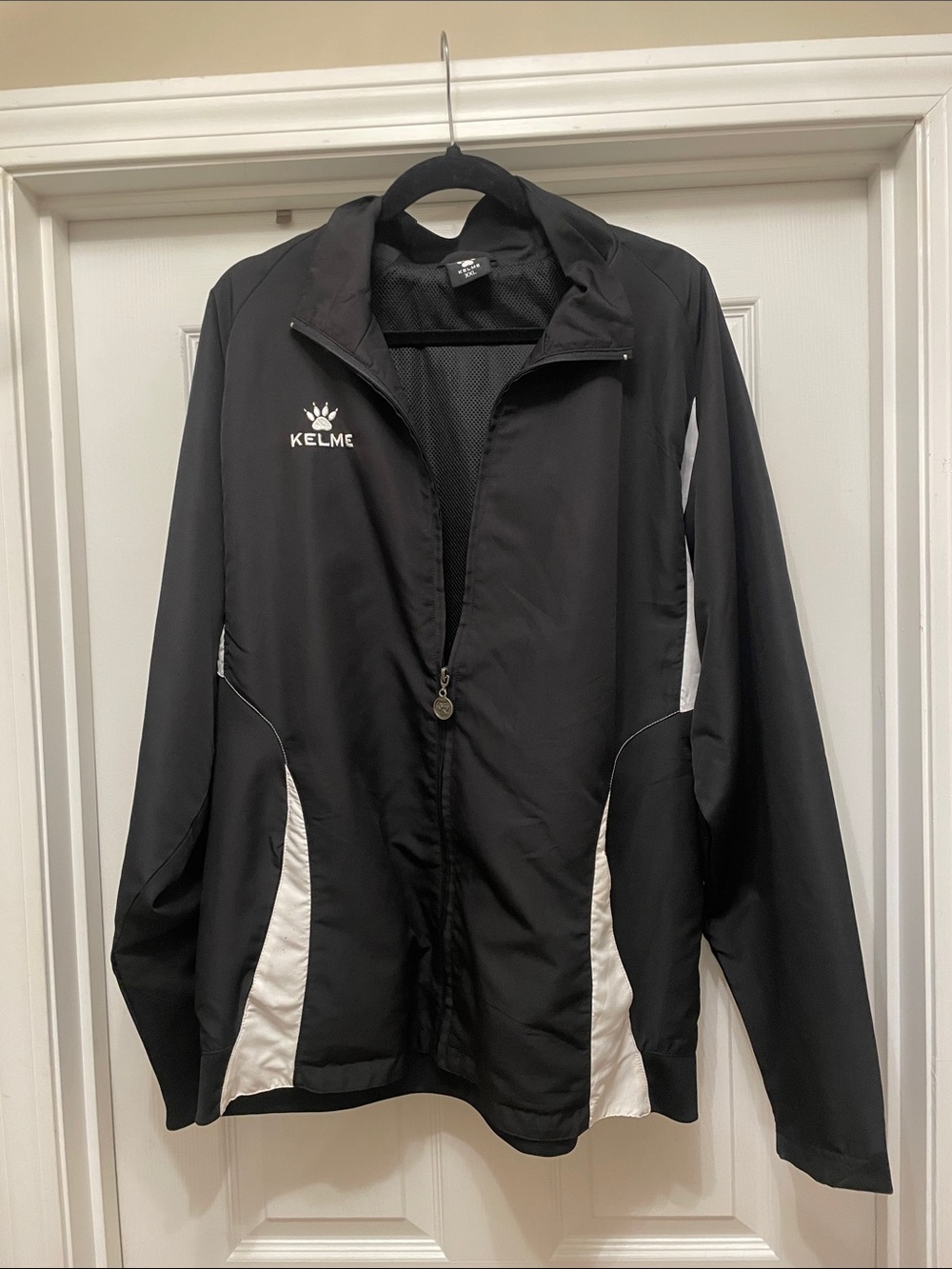 Men’s Kelme like new Black Jacket XXL vintage 90s soccer brand World Cup